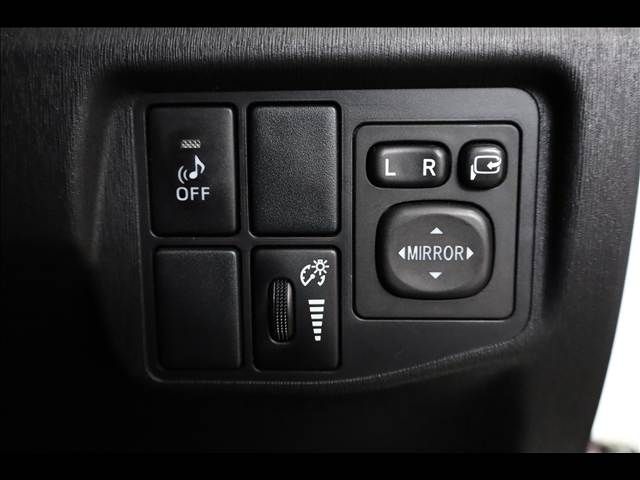 TOYOTA PRIUS PHV 2012