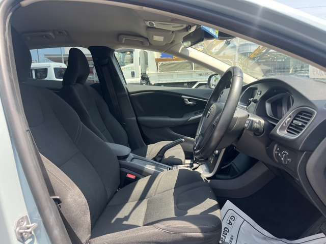 VOLVO VOLVO V40 2018