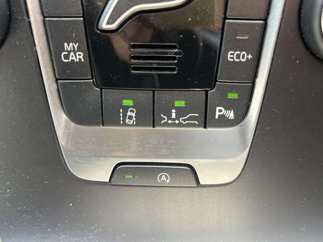 VOLVO VOLVO V40 2018