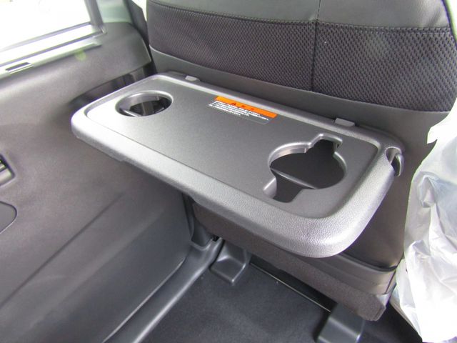 MITSUBISHI DELICA MINI 2025