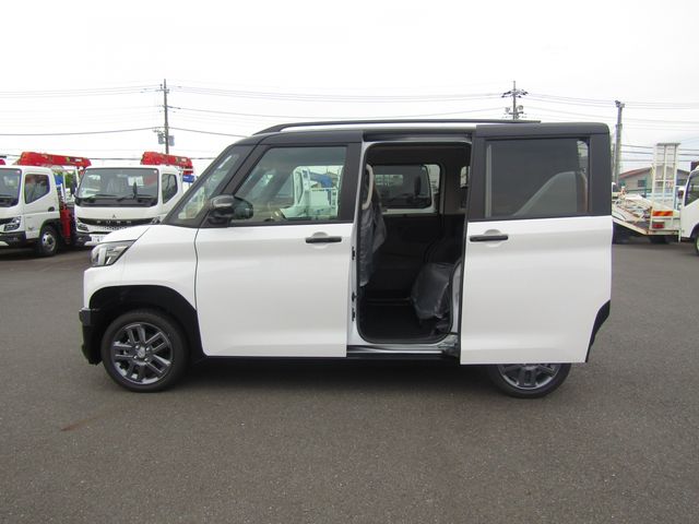 MITSUBISHI DELICA MINI 2025