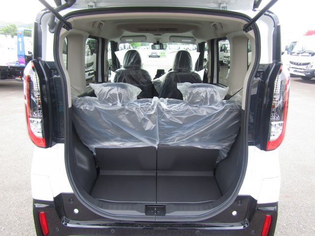 MITSUBISHI DELICA MINI 2025