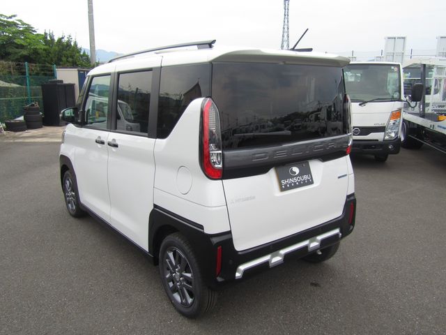 MITSUBISHI DELICA MINI 2025