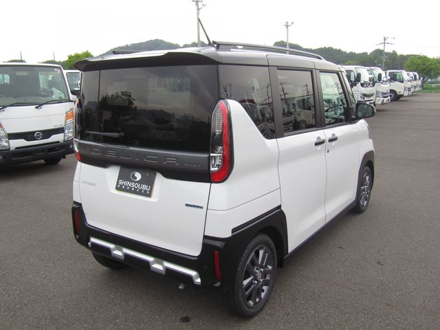 MITSUBISHI DELICA MINI 2025