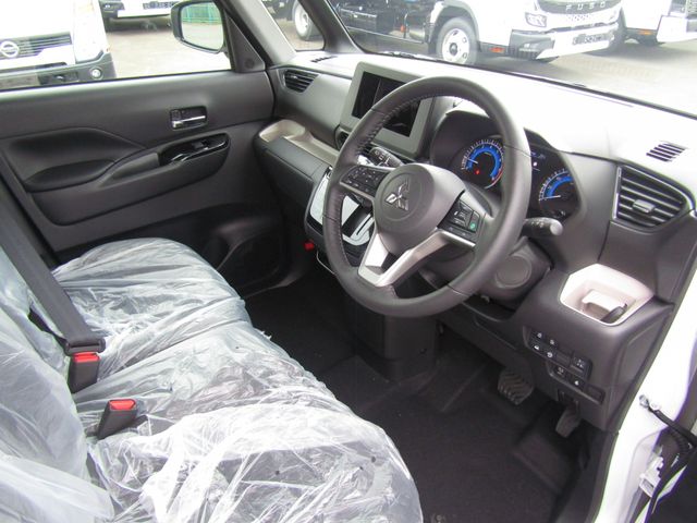 MITSUBISHI DELICA MINI 2025