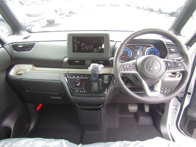 MITSUBISHI DELICA MINI 2025