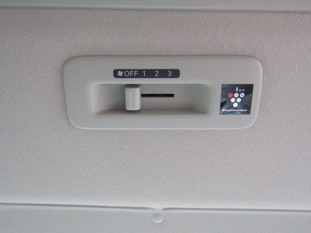 MITSUBISHI DELICA MINI 2025