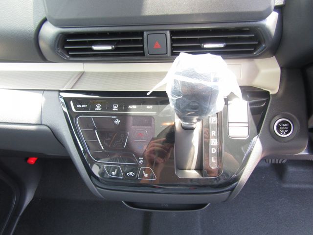 MITSUBISHI DELICA MINI 2025