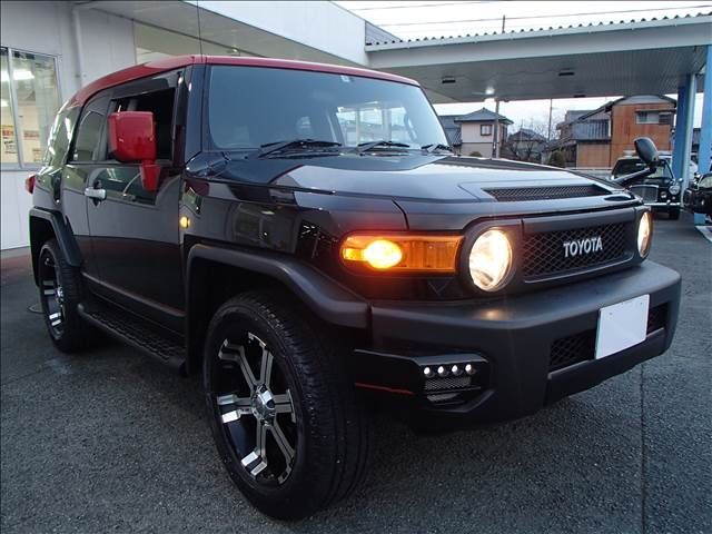 TOYOTA FJ CRUISER 4WD 2011