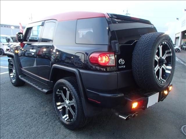 TOYOTA FJ CRUISER 4WD 2011