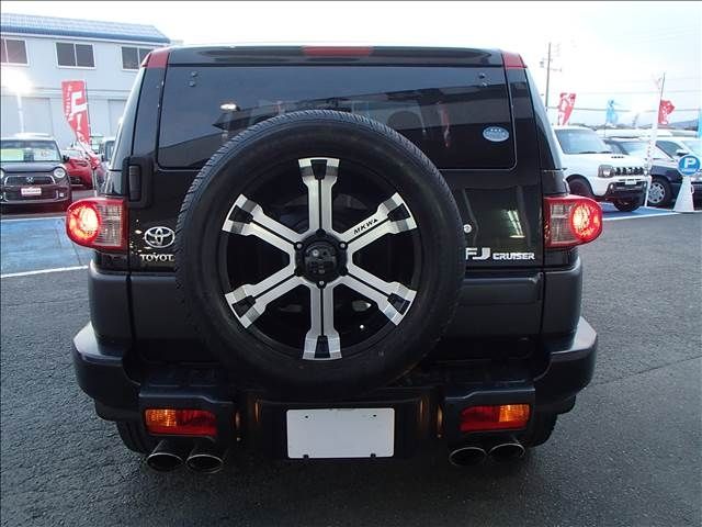 TOYOTA FJ CRUISER 4WD 2011