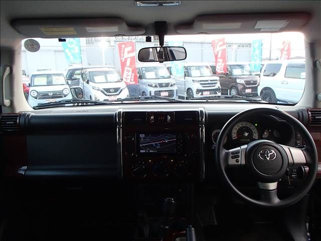 TOYOTA FJ CRUISER 4WD 2011