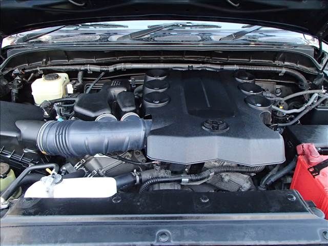 TOYOTA FJ CRUISER 4WD 2011