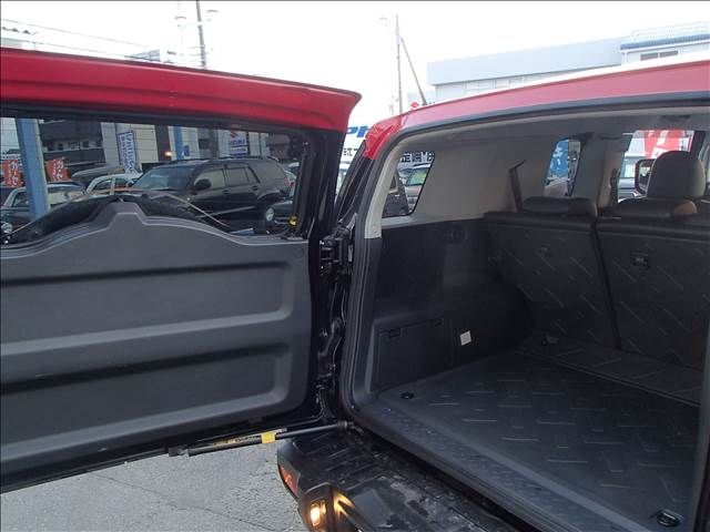 TOYOTA FJ CRUISER 4WD 2011