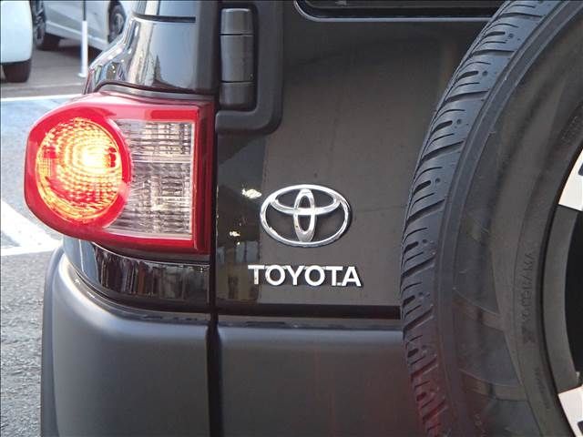 TOYOTA FJ CRUISER 4WD 2011