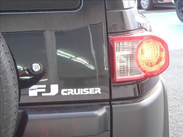 TOYOTA FJ CRUISER 4WD 2011