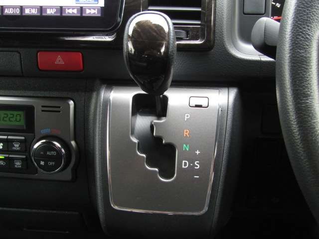 TOYOTA HIACE van 2WD 2019