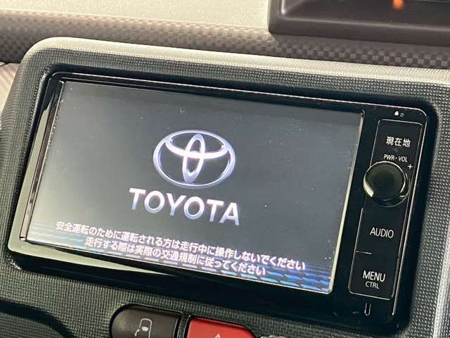 TOYOTA PORTE 2015