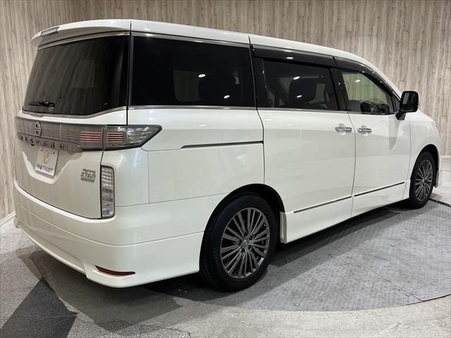 NISSAN ELGRAND 2017