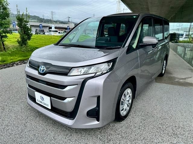 TOYOTA NOAH HYBRID 2024