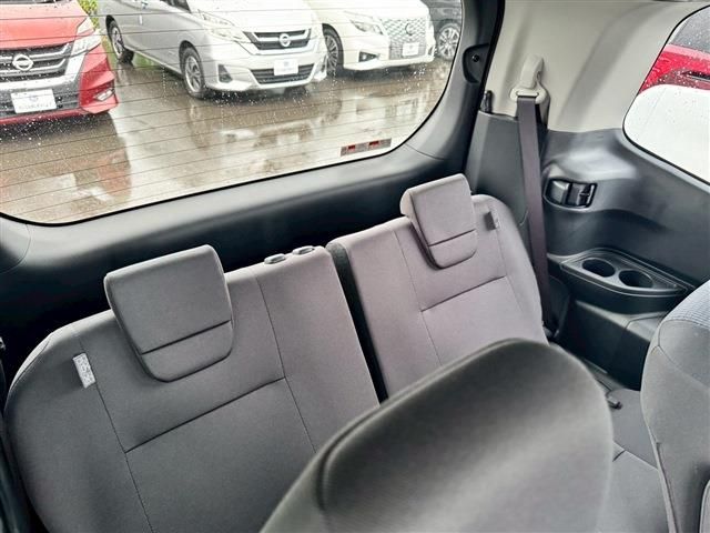 TOYOTA NOAH HYBRID 2024