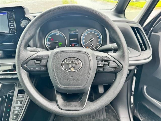 TOYOTA NOAH HYBRID 2024