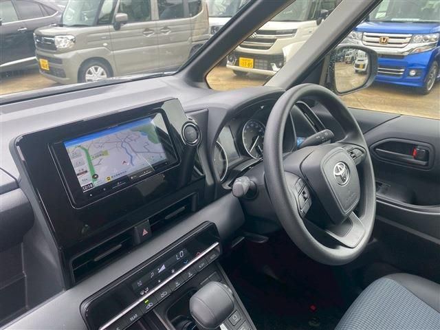 TOYOTA NOAH HYBRID 2024