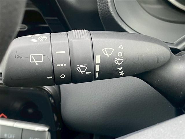 TOYOTA NOAH HYBRID 2024