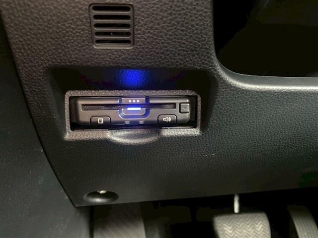 TOYOTA NOAH HYBRID 2024