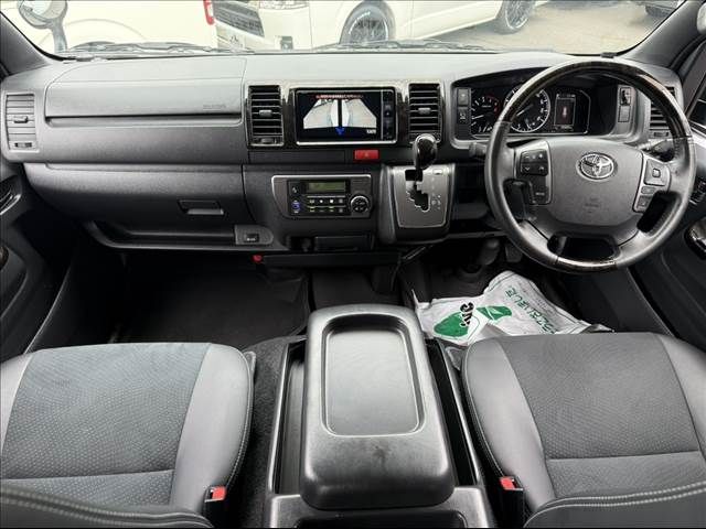 TOYOTA HIACE van 4WD 2021