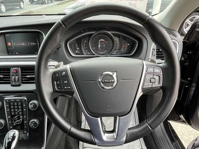 VOLVO VOLVO V40 2018