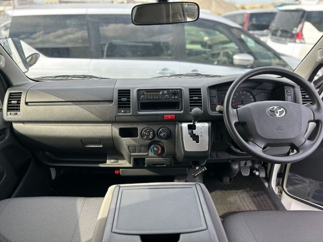 TOYOTA HIACE van 1.25t 2WD 2018