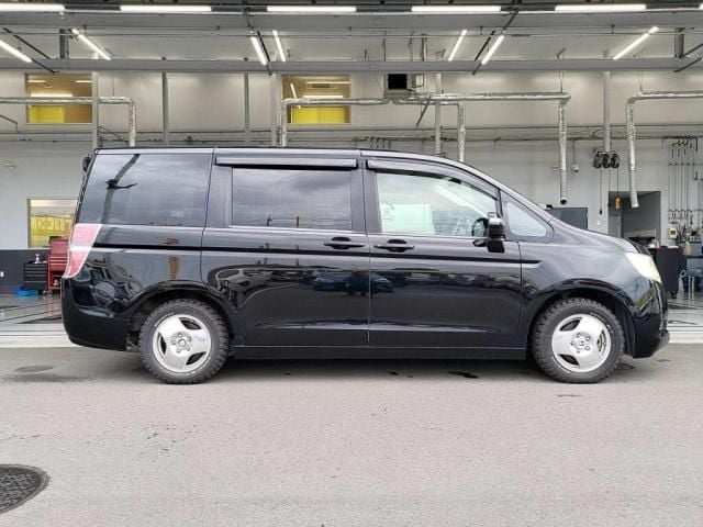 HONDA STEPWAGON 2012