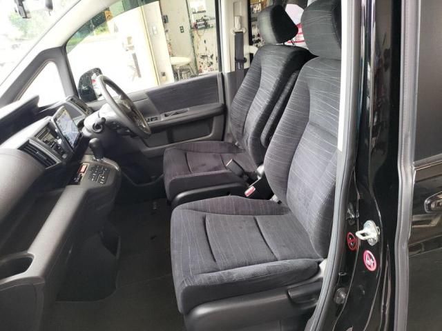 HONDA STEPWAGON 2012