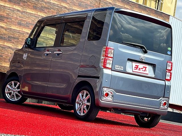 TOYOTA PIXIS MEGA 2018