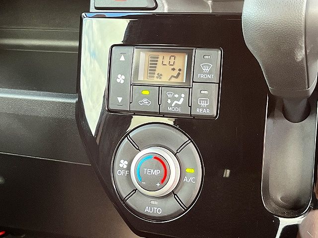 TOYOTA PIXIS MEGA 2018