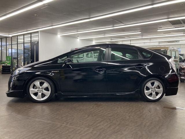 TOYOTA PRIUS 2011