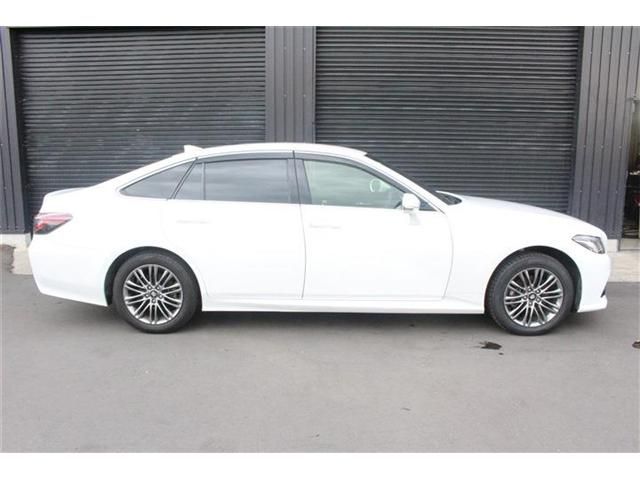 TOYOTA CROWN sedan hybrid 4WD 2021