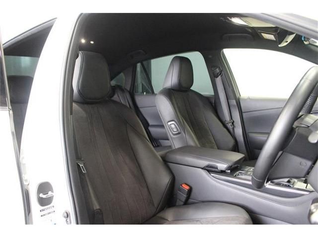 TOYOTA CROWN sedan hybrid 4WD 2021