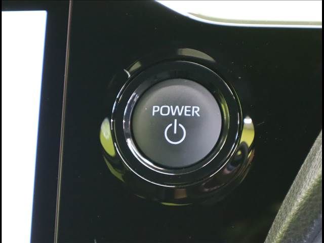 TOYOTA VOXY HYBRID 2024