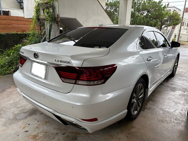 TOYOTA LEXUS LS600h 2015