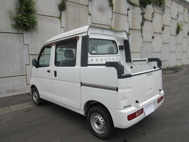 DAIHATSU HIJET deckvan 2016