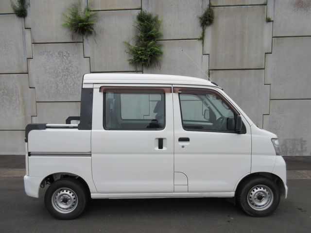 DAIHATSU HIJET deckvan 2016