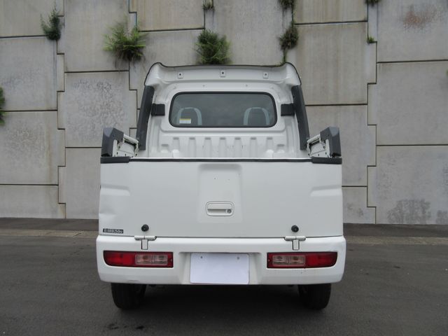 DAIHATSU HIJET deckvan 2016
