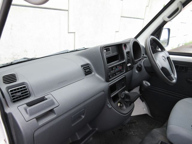 DAIHATSU HIJET deckvan 2016