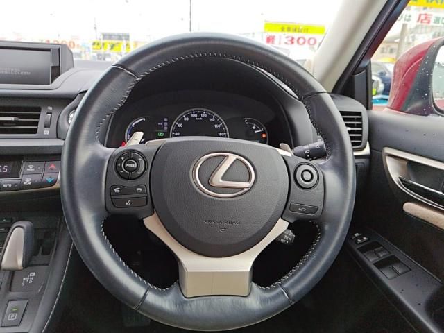 TOYOTA LEXUS CT200h 2017