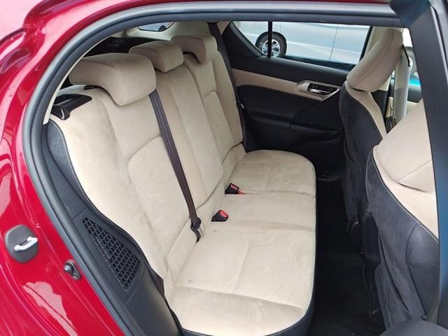 TOYOTA LEXUS CT200h 2017