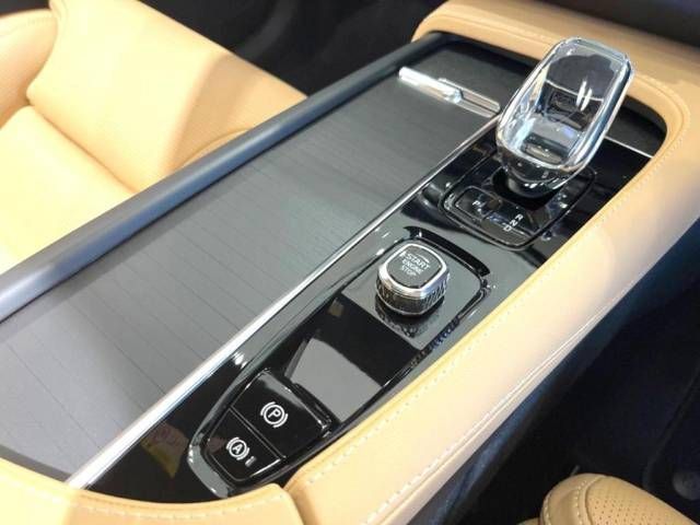 VOLVO VOLVO XC90 2022