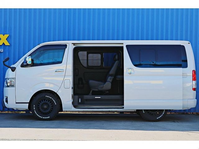 TOYOTA HIACE van 2WD 2021