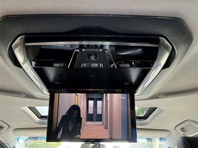 TOYOTA VELLFIRE 2018